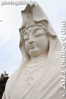 Keywords: kanagawa kamakura ofuna kannon buddhist temple statue