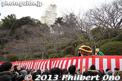 Hachi-chan from Hachioji arrives first.
Keywords: kanagawa kamakura ofuna kannon buddhist temple setsubun festival