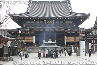 Kawasaki Daishi Temple, Dai-hondo main worship hall 大本堂
Keywords: kanagawa kawasaki shingon-shu Buddhist temple japantemple