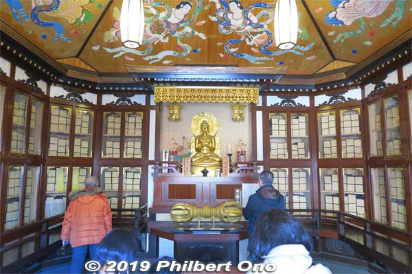 Inside Kyozo Sutra Repository. Stores 7,240 books of Kenryuban Daizokyo. Built in 2004. (経蔵)
Keywords: kanagawa kawasaki shingon-shu daishi Buddhist temple