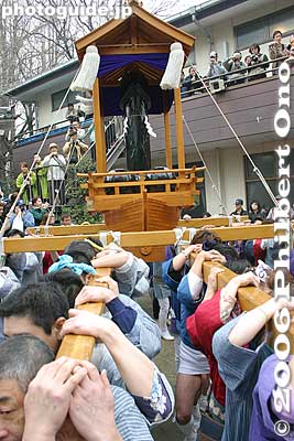 Kanamara boat mikoshi
Keywords: kanagawa kawasaki kanayama jinja shrine phallus penis kanamara matsuri festival