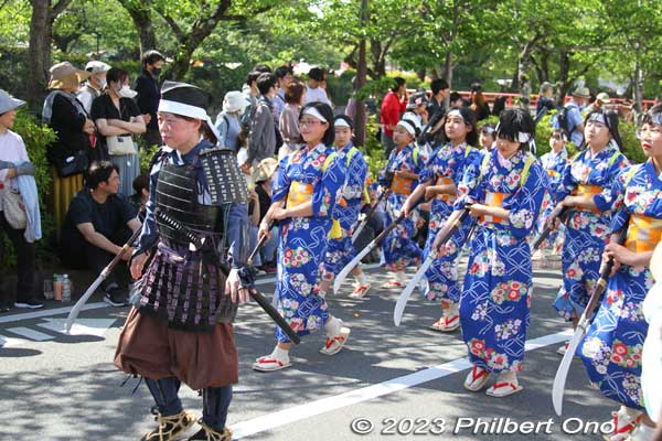 Child samurai with bayonets. 少年少女武者隊 小田原市子ども会連絡協議会
Keywords: Kanagawa Odawara Hojo Godai Matsuri Festival samurai parade