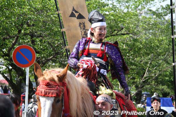 The fourth Odawara Castle lord, Hojo Ujimasa played by well-known actor Takashima Masanobu. 四代氏政 (高嶋政伸)
Keywords: Kanagawa Odawara Hojo Godai Matsuri Festival samurai parade