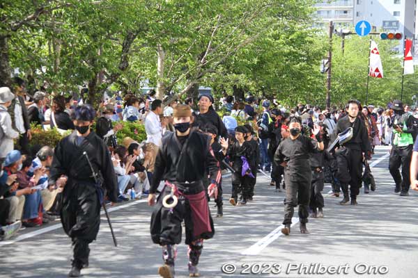 The last group in the parade, ninja. 風魔忍者隊 相州乱破衆「風魔」
Keywords: Kanagawa Odawara Hojo Godai Matsuri Festival samurai parade