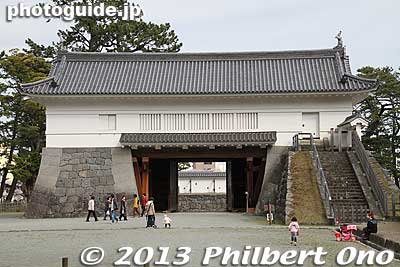 Akagane-mon Gate, reconstructed in 1997.
Keywords: kanagawa odawara castle
