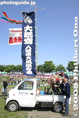 Yokaichi's anchor truck
Keywords: kanagawa, sagamihara, giant kite, matsuri, festival, odako, yokaichi