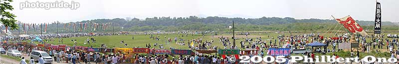 Sagami Giant Kite festival is held annually on May 4 and 5 along the Sagami River bank. The site is near JR Sobudaishita (相武台下) on the JR Sagami Line.
Keywords: kanagawa, sagamihara, giant kite, matsuri, festival, odako