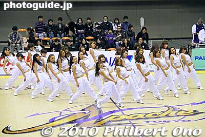Tokyo Apache Dance Team "Superstar" (cheerleaders) performed also. 
Keywords: kanagawa yokohama tokyo apache cheerleaders basketball game bj league 