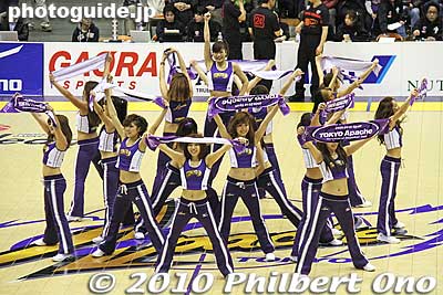 Keywords: kanagawa yokohama tokyo apache cheerleaders basketball game bj league 