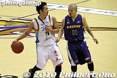 Wara and Cohey
Keywords: kanagawa yokohama tokyo apache shiga lakestars basketball game bj league 