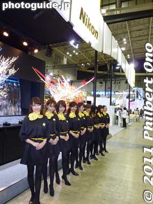 Nikon girls at closing time of CP+ 2011 Camera Show.
Keywords: kangawa yokohama cp+ camera photo imaging expo show 