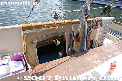 Above both hulls are storage bins and sleeping quarters.
Keywords: kanagawa yokohama port hokulea canoe boat sail hawaiian