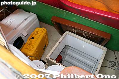 Under the bed padding (red) is storage bins, including an opening to the hull where more stuff is stored.
Keywords: kanagawa yokohama port hokulea canoe boat sail hawaiian