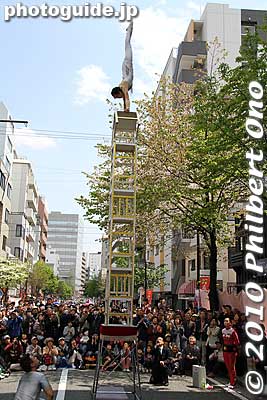 Keywords: kanagawa yokohama noge daidogei street performers performances chinese acrobats 