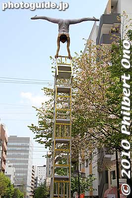 Keywords: kanagawa yokohama noge daidogei street performers performances chinese acrobats matsuri4