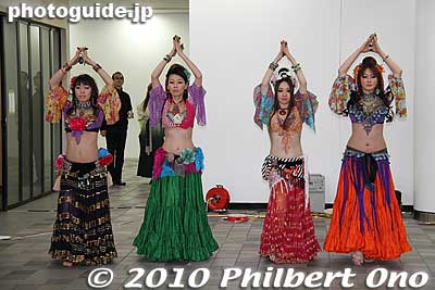 They actually didn't perform on the street. They were next to the train station under a roof. 
Keywords: kanagawa yokohama noge daidogei street performers performances japanese belly dancers 