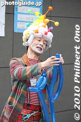 Balloon man
Keywords: kanagawa yokohama noge daidogei street performers performances