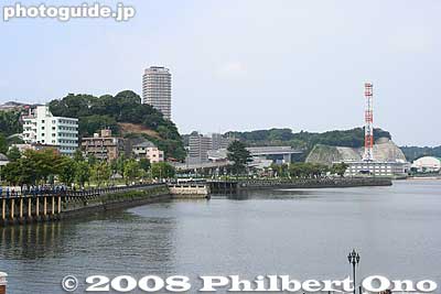 Verny Park is on the waterfront facing the Navy Base.
Keywords: kanagawa yokosuka verny park waterfront 