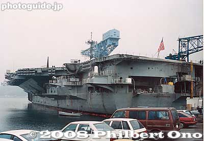 Following the USS Midway, the USS Independence was the second forward-deployed US aircraft carrier in Japan. It was based in Yokosuka during 1991-98.
Keywords: kanagawa yokosuka us navy naval base military aircraft carrier uss independence 