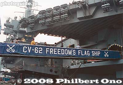 CV-62 Freedom's Flagship is nicknamed "Indy." Commissioned in 1959.
Keywords: kanagawa yokosuka us navy naval base military aircraft carrier uss independence 