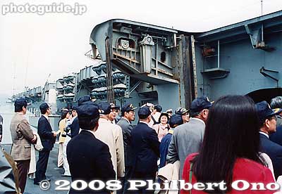 The elevator is normally used to carry planes up to the flight deck.
Keywords: kanagawa yokosuka us navy naval base military aircraft carrier uss independence 