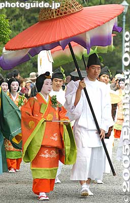 Following the Saio-dai Princess are more high-ranking ladies of the court.
Keywords: kyoto aoi matsuri hollyhock festival heian kimono