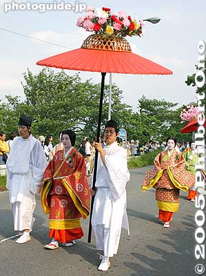 High-ranking Lady of the Court
高級女官
Keywords: kyoto aoi matsuri hollyhock festival heian kimono