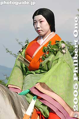 Shrine maiden on horseback called Munanori Onna. 騎女
Keywords: kyoto aoi matsuri hollyhock festival heian kimonobijin