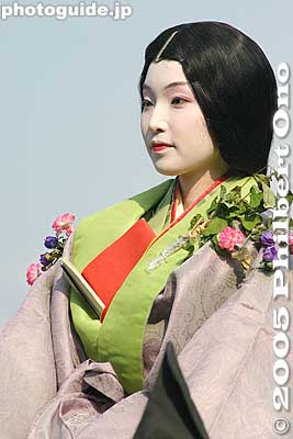 Shrine maiden on horseback called Munanori Onna.
Keywords: kyoto aoi matsuri hollyhock festival heian kimonobijin