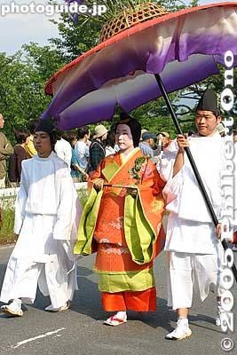 High-ranking court lady
Keywords: kyoto aoi matsuri hollyhock festival heian