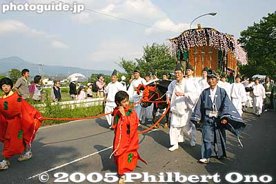 The Saio-dai's ox carriage called a gissha. 牛車
Keywords: kyoto aoi matsuri hollyhock festival heian