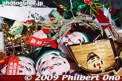 Ebisu amulets.
Keywords: kyoto toka ebisu shrine jinja festival matsuri 