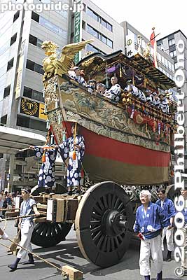 The Fune Hoko is a unique, boat-shaped float. 船鉾
Keywords: kyoto gion matsuri festival float