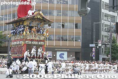 Also see the [url=http://www.youtube.com/watch?v=CI4C-DRxH9o]video at YouTube[/url].
Keywords: kyoto gion matsuri festival float