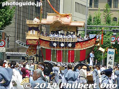 Ofune-hoko 大船鉾 - Gion Matsuri's brand new float parading for the first time today on July 24, 2014. 
Keywords: kyoto gion ato matsuri festival yamahoko parade procession