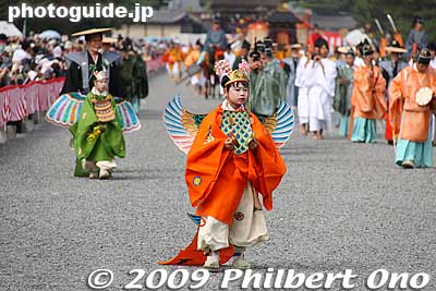 In green is the Kocho dancer with butterfly wings. In orange is the Karyobinga.
Keywords: kyoto jidai matsuri festival of ages