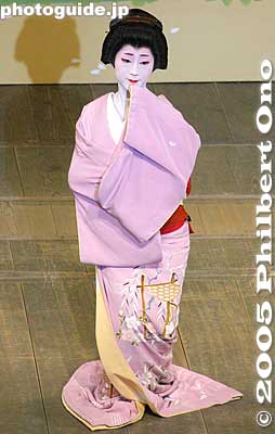 "Nanohanaya"
Keywords: kyoto kamogawa odori geisha dance pontocho