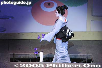 "Irises" 菖蒲 She rises from beneath the stage.
Keywords: kyoto kamogawa odori geisha dance pontocho