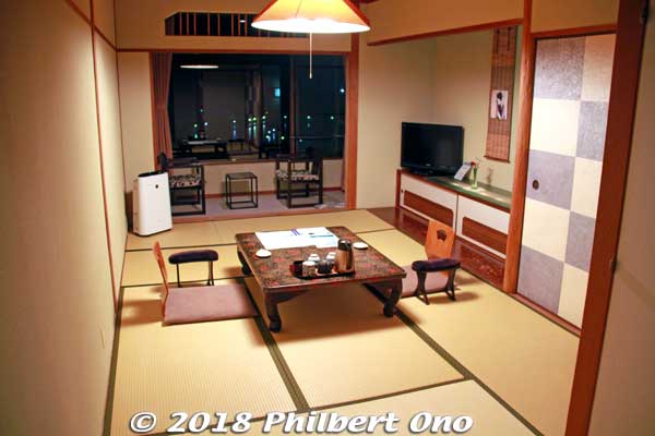Nice Japanese-style room.
Keywords: kyoto kyotango Tango Peninsula Shorenkan Yoshinoya hot spring ryokan onsen inn
