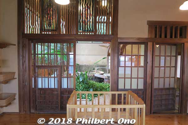 Entrance to the bath area.
Keywords: kyoto kyotango Tango Peninsula Shorenkan Yoshinoya hot spring ryokan onsen inn