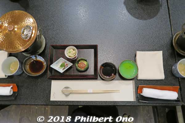 Dinner started with this.
Keywords: kyoto kyotango Tango Peninsula Shorenkan Yoshinoya hot spring ryokan onsen inn