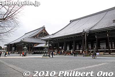 Goeido Hall and Amida-do Hall
Keywords: kyoto nishi hongwanji temple jodo shinshu buddhist 