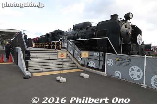 The SL Steam runs every 15 or 30 min. from 11 am to 3:30 pm. Fare is ¥300.
Keywords: Kyoto Railway railroad train Museum steam locomotive