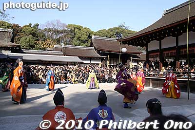Kemari Hajime at Shimogamo Shrine, Kyoto
Keywords: kyoto kemari matsuri festival shimogamo shrine jinja matsuri01