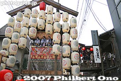 Minami Kannon-yama float
Keywords: kyoto gion matsuri festival summer float lanterns