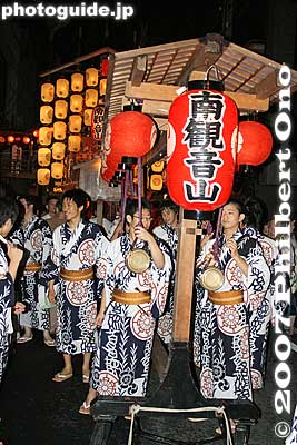 Minami-Kannon Yama float
Keywords: kyoto gion matsuri festival summer float yoiyama