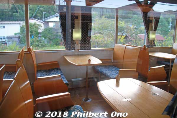 Cafe-type seats (wooden) with a table.
Keywords: kyoto miyazu Amanohashidate tantetsu railway willer train aomatsu