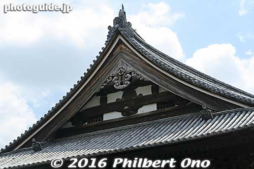 Daiohoden Hall roof.
Keywords: kyoto uji manpukuji mampukuji zen chinese buddhist temple