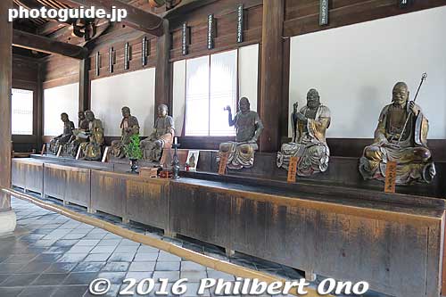 Daiohoden Hall also has statues of the Eighteen Arhats. 十八羅漢像
They are the original followers of the Buddha who have reached the state of Nirvana and are free of worldly desires. 
Keywords: kyoto uji manpukuji mampukuji zen chinese buddhist temple