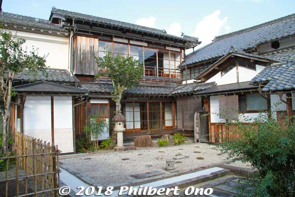 Keywords: kyoto yosano chirimen kaido road silk bito house
